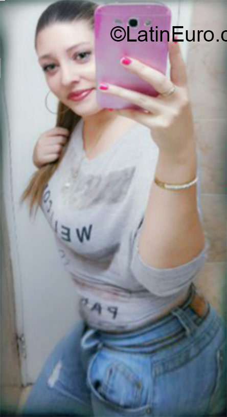 Date this good-looking Panama girl Yahria from Panama City PA638