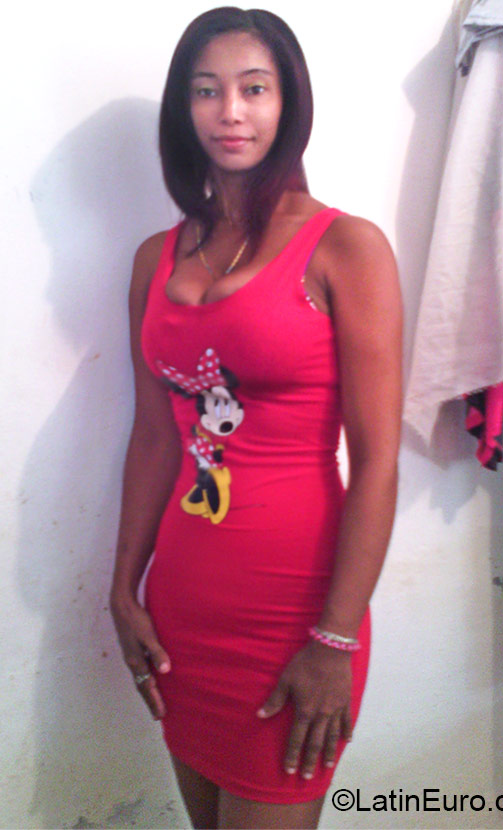 Date this tall Dominican Republic girl Maria from Santiago DO22730