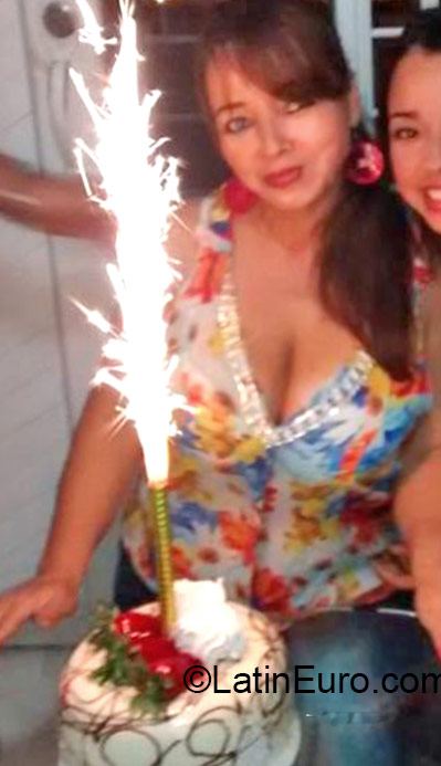 Date this tall Colombia girl MAria from Cali CO17756