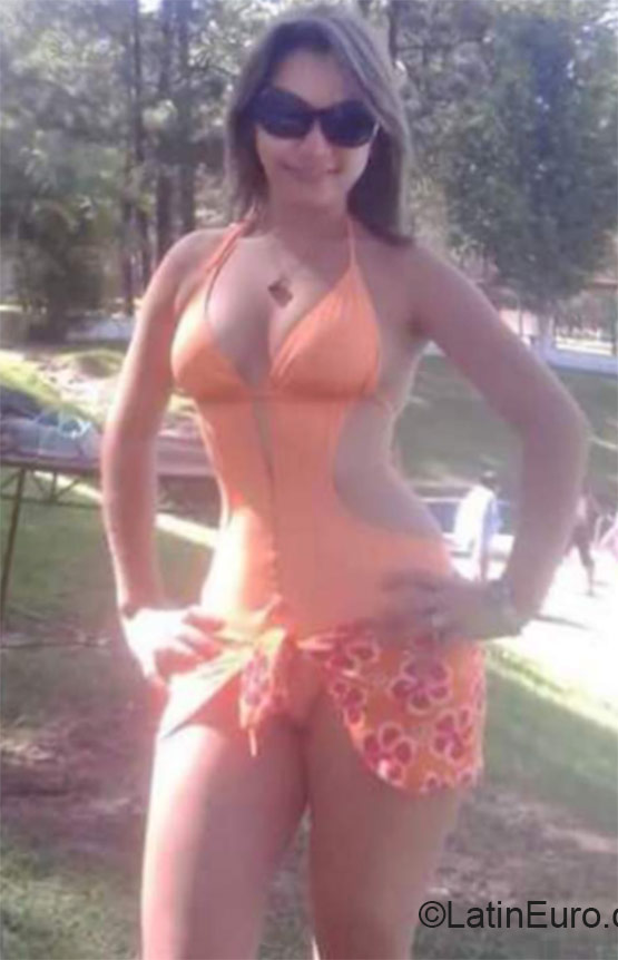 Date this voluptuous Honduras girl Seydi from Tegucigalpa HN1599