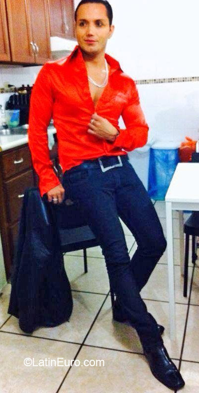 Date this voluptuous Mexico man Antonio from Puerto penasco MX1441