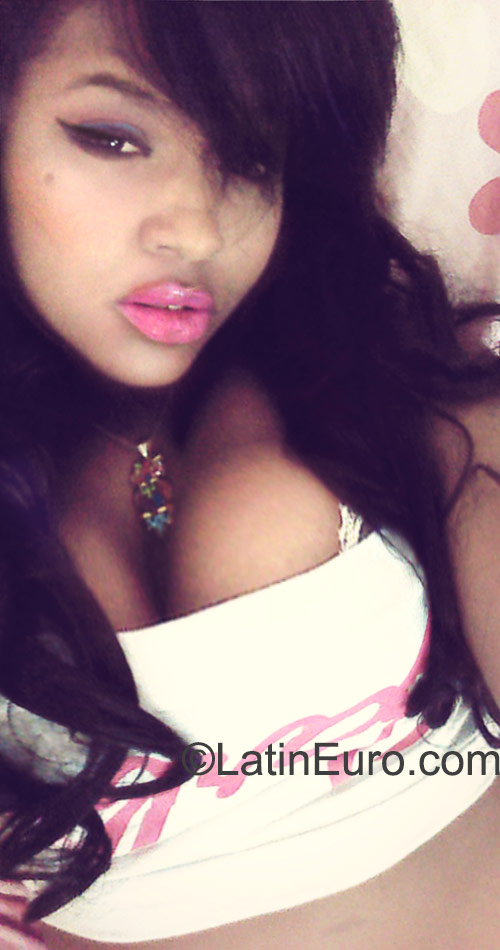 Date this delightful Dominican Republic girl Liselot from Santo Domingo DO22838