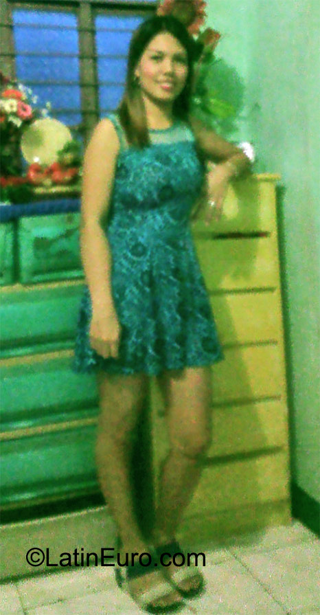 Date this nice looking Philippines girl Janeth from Manila PH806