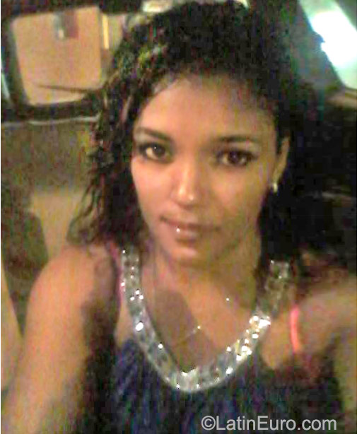 Date this good-looking Dominican Republic girl Yoli from Santiago DO22887