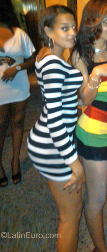 Date this passionate Dominican Republic girl Ana from Santo Domingo DO22889