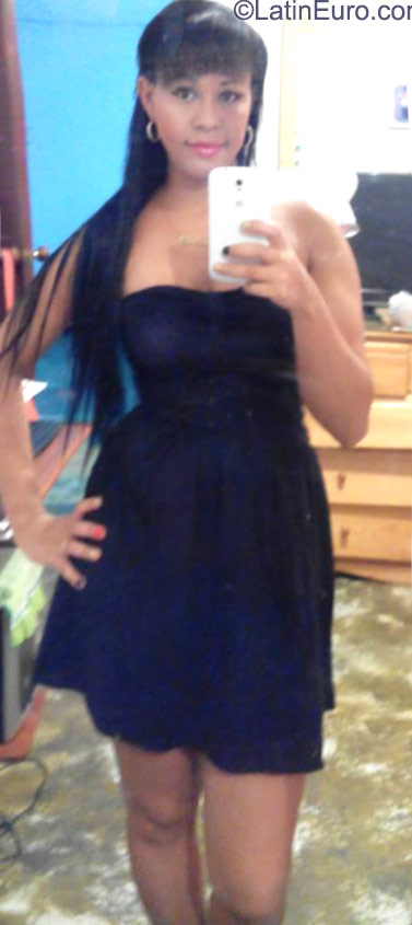 Date this foxy Colombia girl Lorena from Cali CO17851