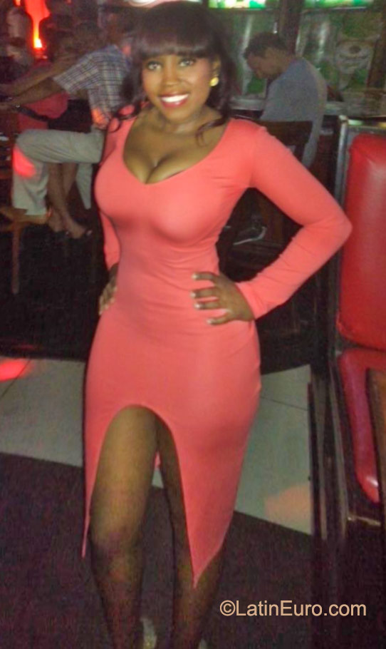 Date this athletic Dominican Republic girl Yasaurias from Santo Domingo DO22958