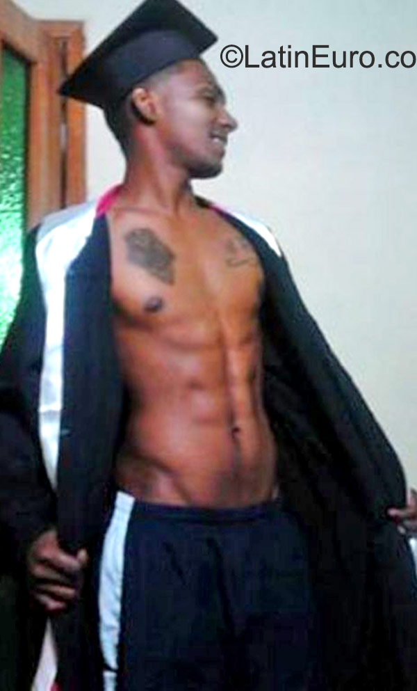Date this passionate Venezuela man Jhoinerliendo from Caracas VE607