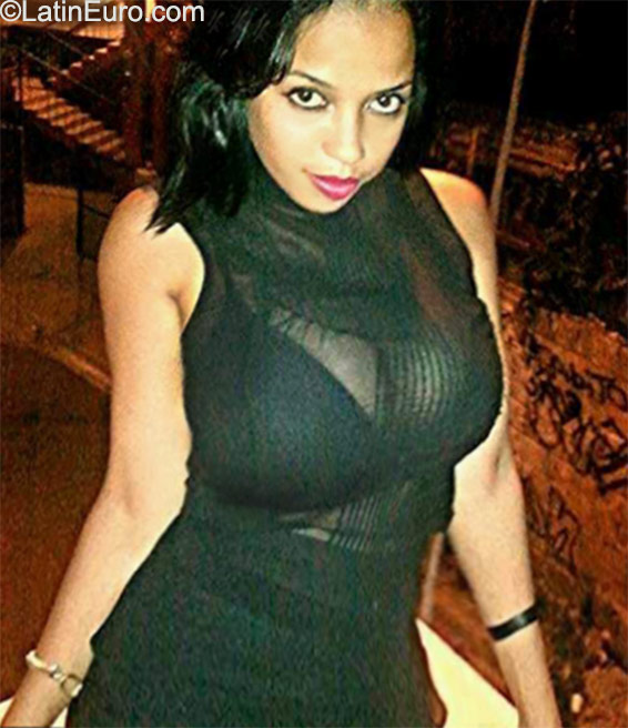 Date this hard body Dominican Republic girl Mabel from Santiago DO23029
