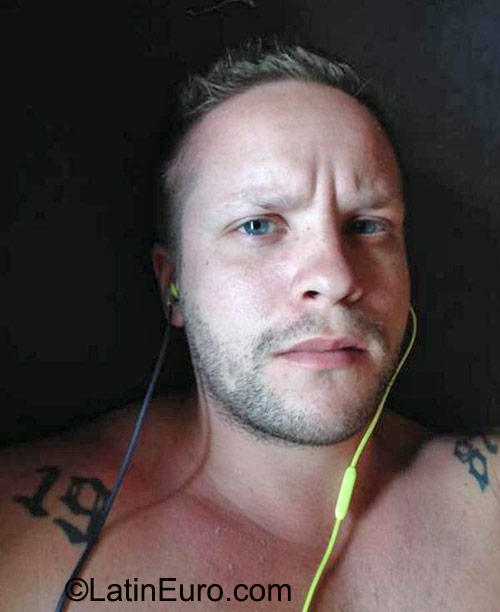 Date this passionate Sweden man Pepsign from Norrkoping SE219