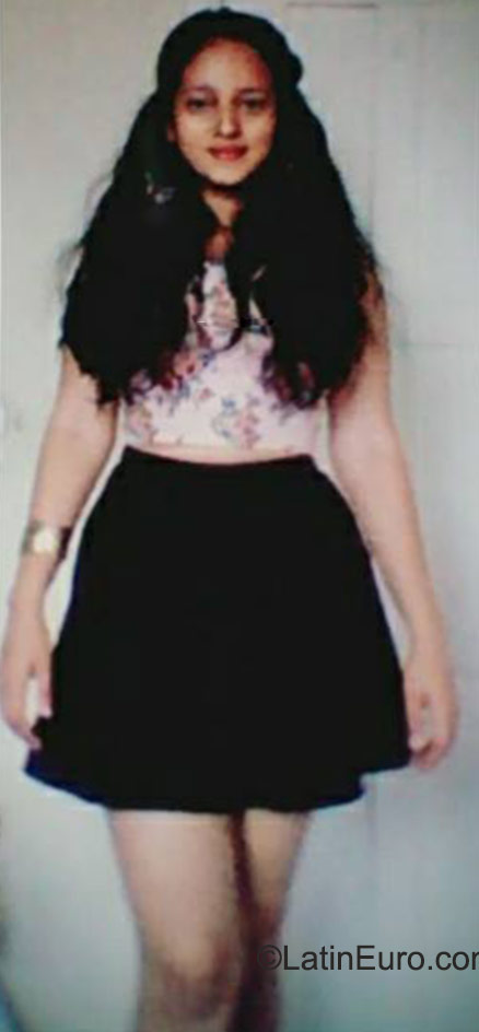 Date this cute Honduras girl Lucy from Tegucigalpa HN1658