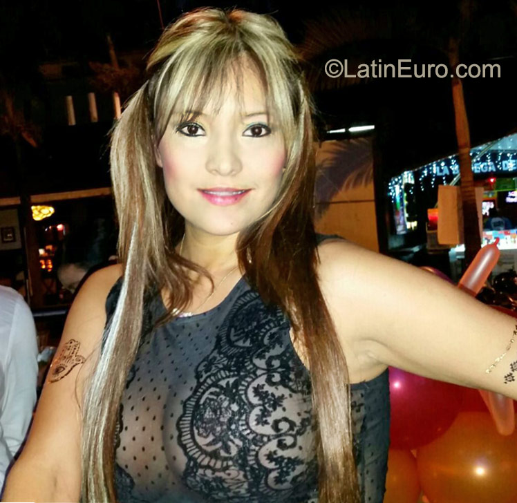 Date this fun Colombia girl Andrea from Medellin CO17930