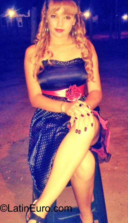 Date this funny Venezuela girl Daniela from Caracas VE616