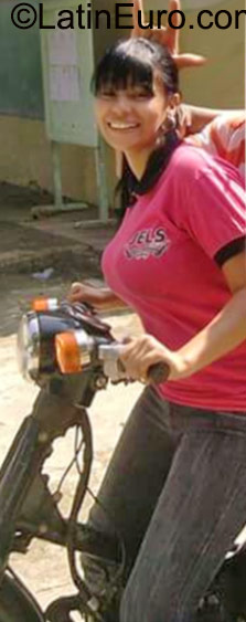 Date this tall Dominican Republic girl Meirelis from Santo Domingo DO23095
