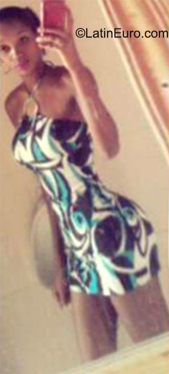 Date this lovely Dominican Republic girl Yafi from La Vega DO23100