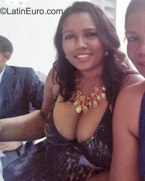 Date this sensual Dominican Republic girl Juana from Santo Domingo DO23123
