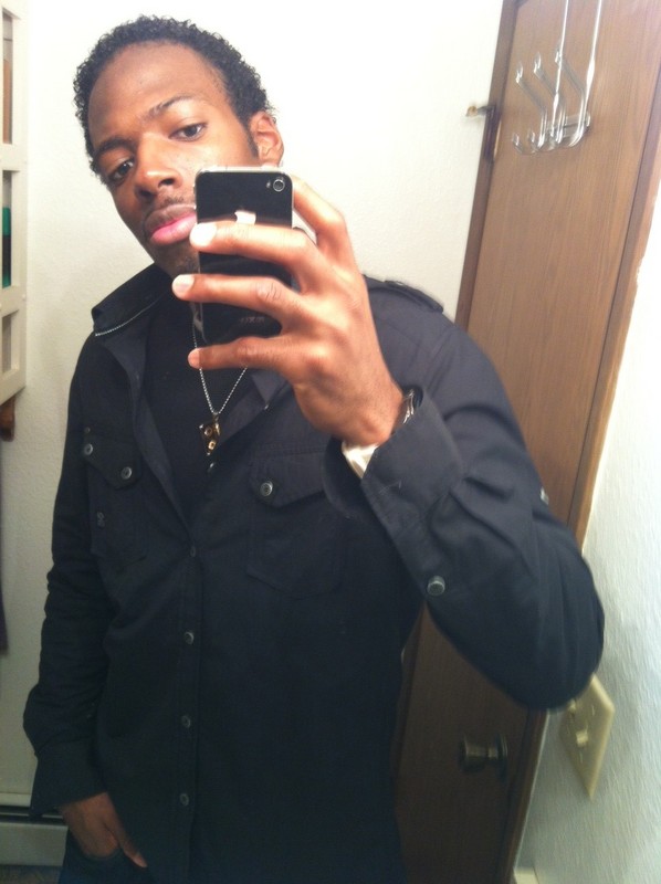 Date this gorgeous United States man Warren from Anchorage US16432