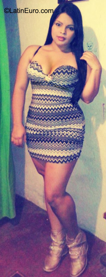 Date this charming Colombia girl Karen from Medellin CO17987