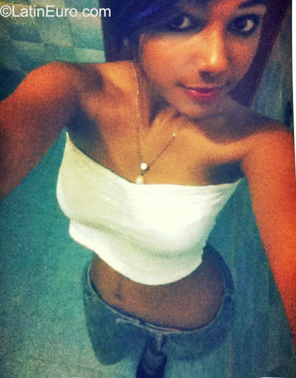 Date this gorgeous Dominican Republic girl Jaivela from Santo Domingo DO23209