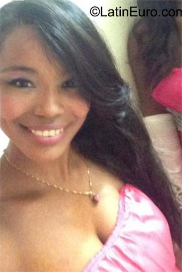 Date this beautiful Dominican Republic girl Anita from Santo Domingo DO23217