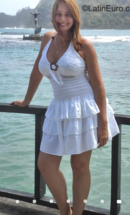 Date this georgeous Panama girl Giseala from Panama City PA695