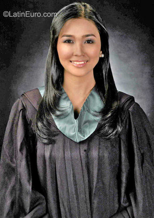 Date this hot Philippines girl Karen from Manila PH817