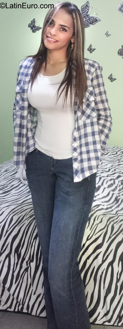 Date this georgeous Colombia girl Liliana from Medellin CO18040