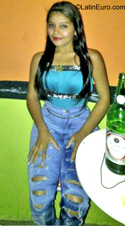 Date this charming Dominican Republic girl Yocastra from Santo Domingo DO23316