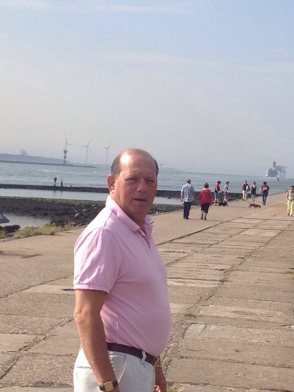 Date this cute Netherlands man Rudi from Rotterdam NL270