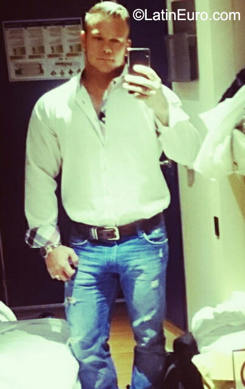 Date this voluptuous Sweden man John79 from Gothenburg SE231