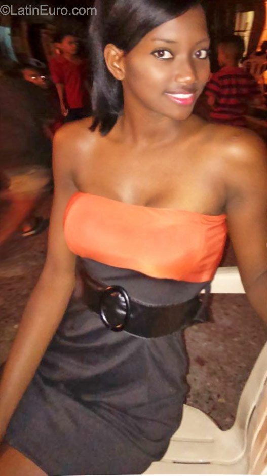 Date this gorgeous Dominican Republic girl Katherine from Santo Domingo DO23336