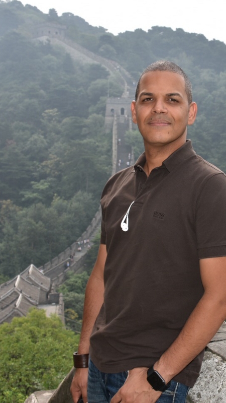 Date this happy Switzerland man Roberto from Zurich CH136
