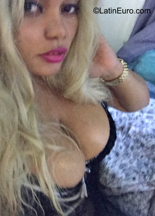 Date this stunning United States girl Fernanda from Brooklyn US16495