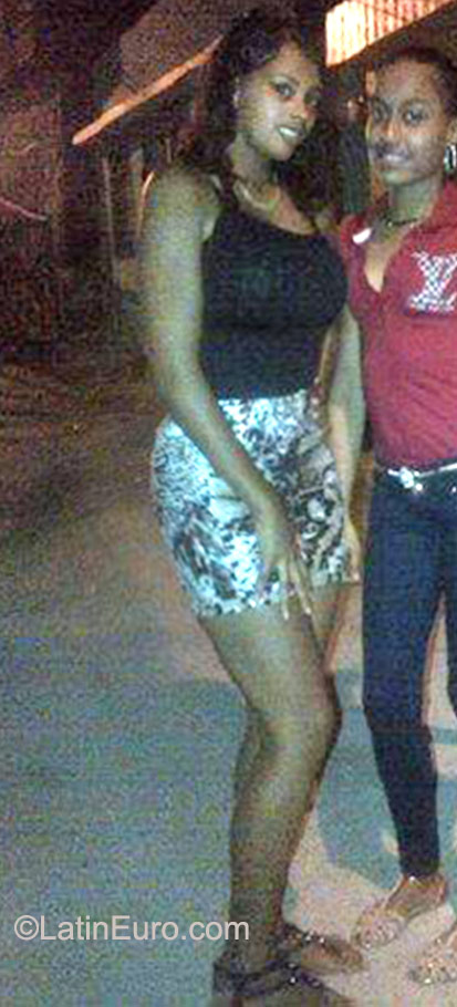 Date this beautiful Dominican Republic girl Liliana from Santo Domingo DO23380