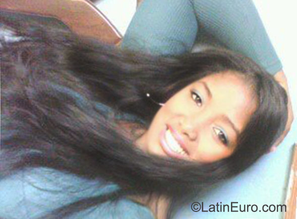 Date this sensual Dominican Republic girl Ivalisa from Santo Domingo DO23398