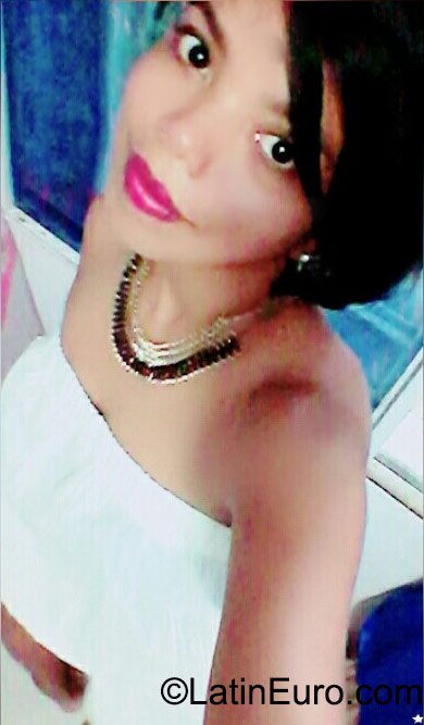 Date this hard body Colombia girl Esperanza from Bogota CO18090