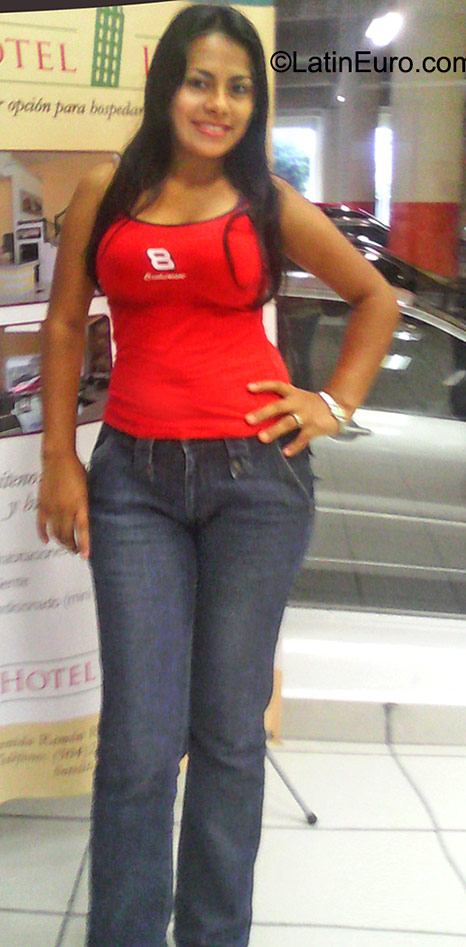 Date this funny Honduras girl Elizabeth from La Ceiba HN1742
