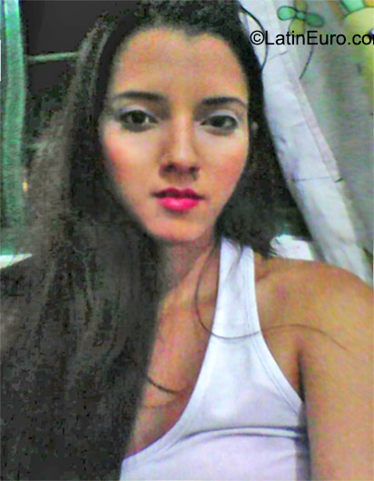 Date this good-looking Colombia girl Johanna from Cali CO18170