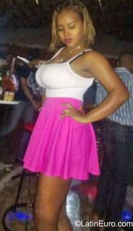 Date this lovely Dominican Republic girl Yulisa from Santo Domingo DO23627