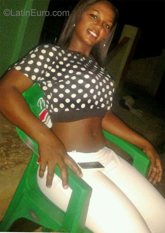 Date this gorgeous Dominican Republic girl Rachel from Mao DO23635