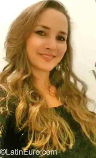 Date this charming Honduras girl Jackaline from San Pedro Sula HN1781