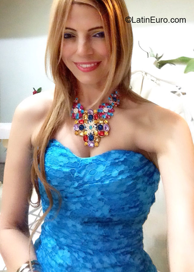 Date this passionate Dominican Republic girl Leydy from Santo Domingo DO23682