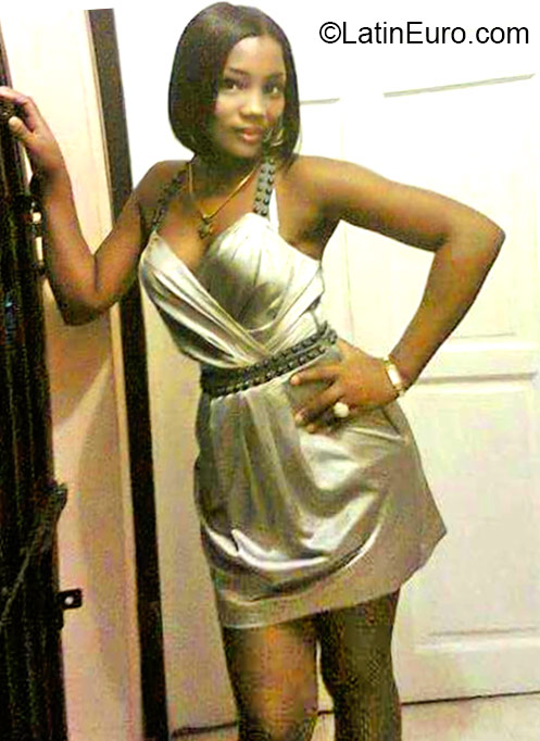 Date this tall Dominican Republic girl Rosangela from Santo Domingo DO23704