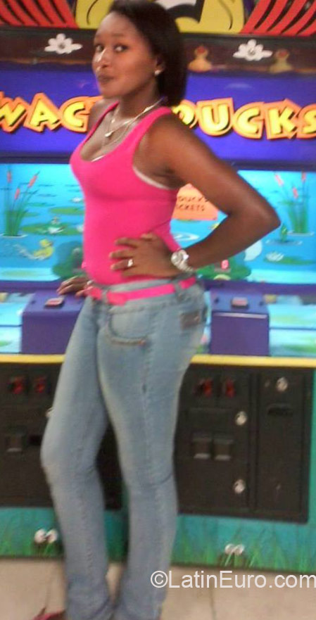 Date this pretty Dominican Republic girl Yokasta from Santiago DO23862