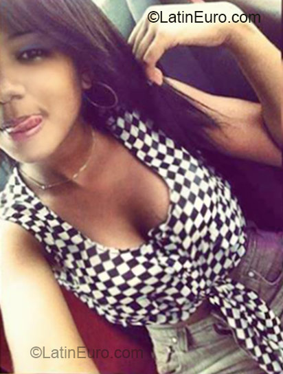 Date this hot Dominican Republic girl Sofia from Santo Domingo DO23870
