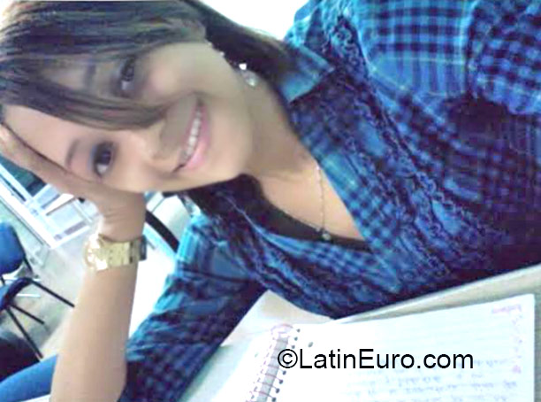 Date this delightful Dominican Republic girl Radi from Boca Chica DO24247