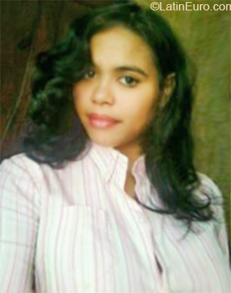 Date this funny Dominican Republic girl Yamile from Santo Domingo DO24249
