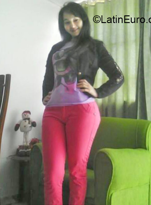 Date this athletic Colombia girl Cielo from Bogota CO18388