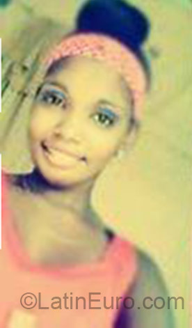 Date this delightful Dominican Republic girl Estefani from Santo Domingo DO24278