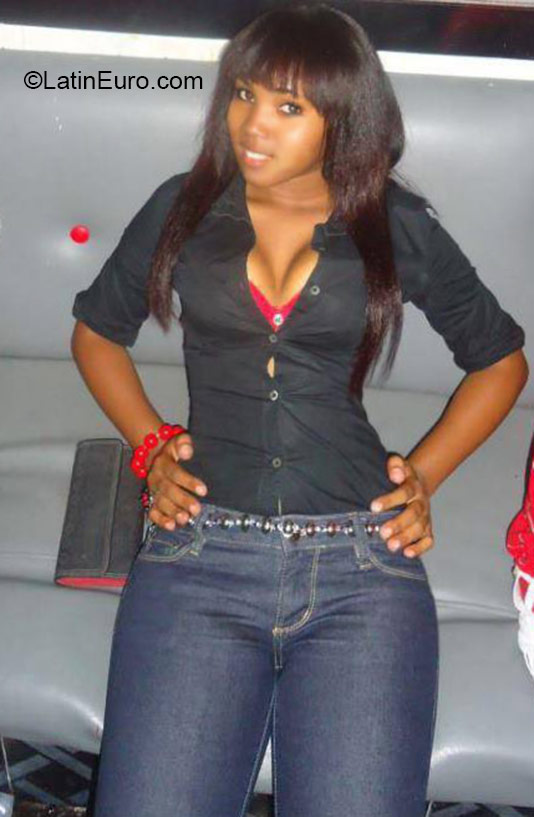 Date this exotic Dominican Republic girl Marley from Santo Domingo DO24320